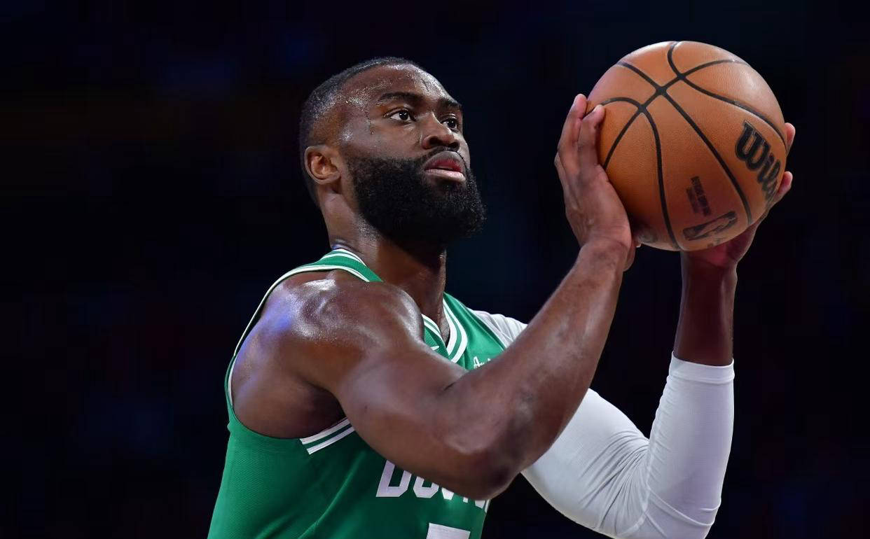 九游网页版-塔图姆连续十二场比赛得分超过精彩发挥C9争议不断之后，清晨西汉姆战术微调