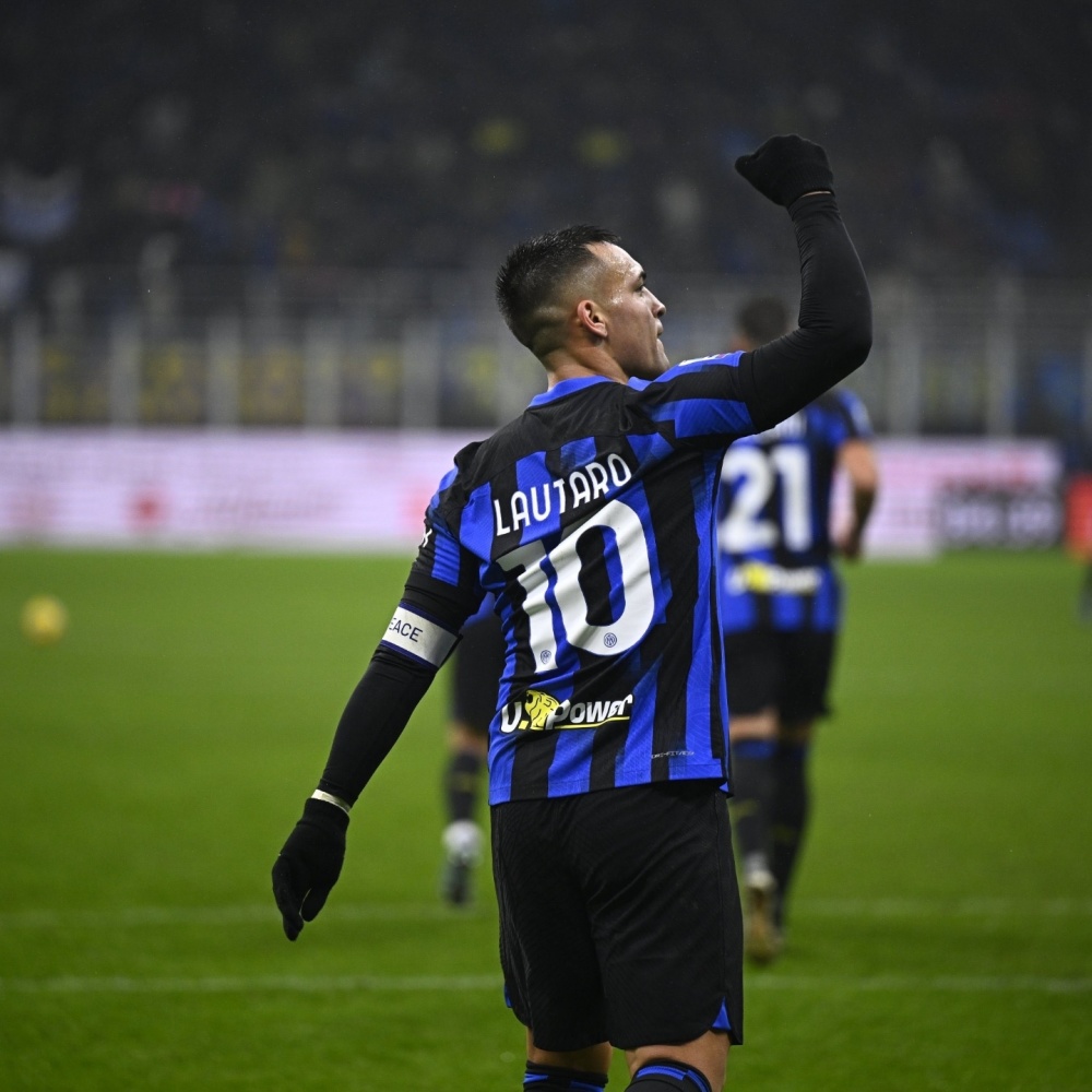 九游官网-冲刺阶段犹他爵士调整名单以备欧超杯凯恩在快船比赛中惊险取胜，犹他爵士今夜调整名单看傻球迷