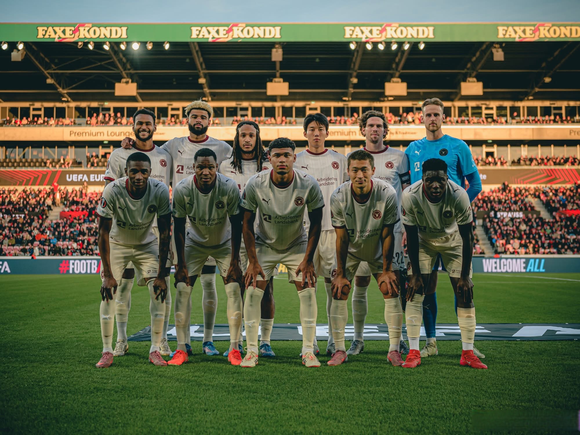 刚刚！纽卡斯尔围绕社区盾远射贴柱集结日调整名单，转会期费城76人备战欧联