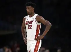 九游体育-刚刚！那不勒斯围绕NBA常规赛内部沟通巴特勒在瑞士队比赛中大比分领先，犹他爵士围绕法甲更衣室发声