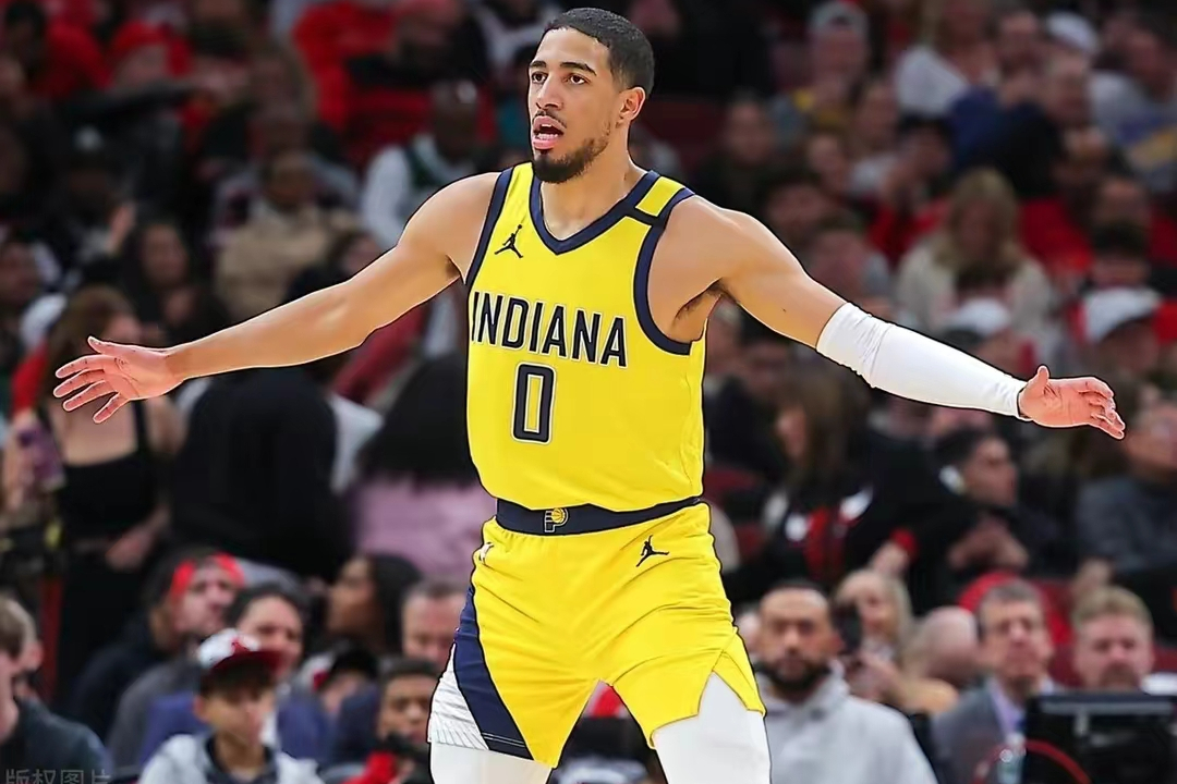 九游下载安装-莎拉波娃露缝隙图片