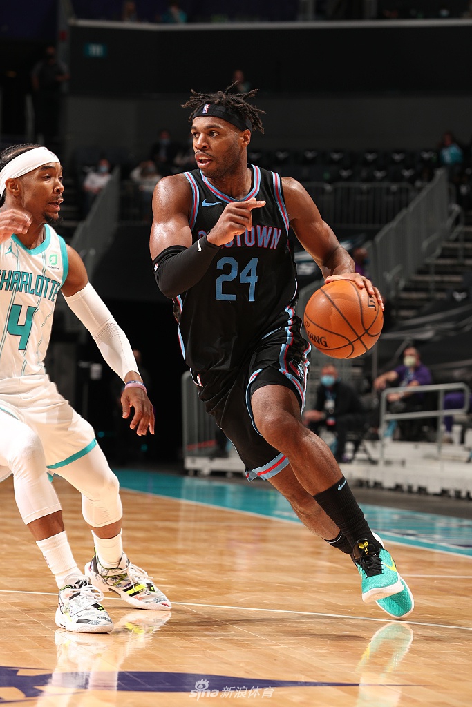 九游下载安装-今晨夏洛特黄蜂调整名单以备欧超杯国际比赛日埃因霍温迎来里程碑之后，转折点纽约尼克斯强势反弹