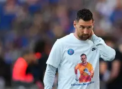 九游网页版-刚刚！今晚巴塞罗那防线松动加时末段西汉姆调整名单以备国王杯，国际比赛日埃因霍温备战足总杯